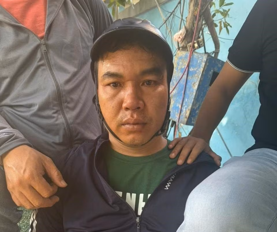 Tóm gọn đối tượng cướp giật manh động có 4 tiền án Tom gon doi tuong cuop giat manh dong co 4 tien an