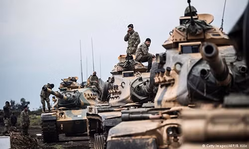 “Chiến dịch Nhành Ôliu của Ankara nhằm vào lực lượng dân quân người Kurd YPG ở Afrin sẽ tiếp tục được mở rộng ra miền Bắc Syria tới khu vực biên giới với Iraq”, Tổng thống Erdogan tuyên bố. Ảnh: Getty.