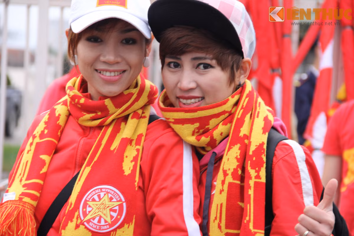 Nhung bong hong khao khat chien thang cua DT Viet Nam