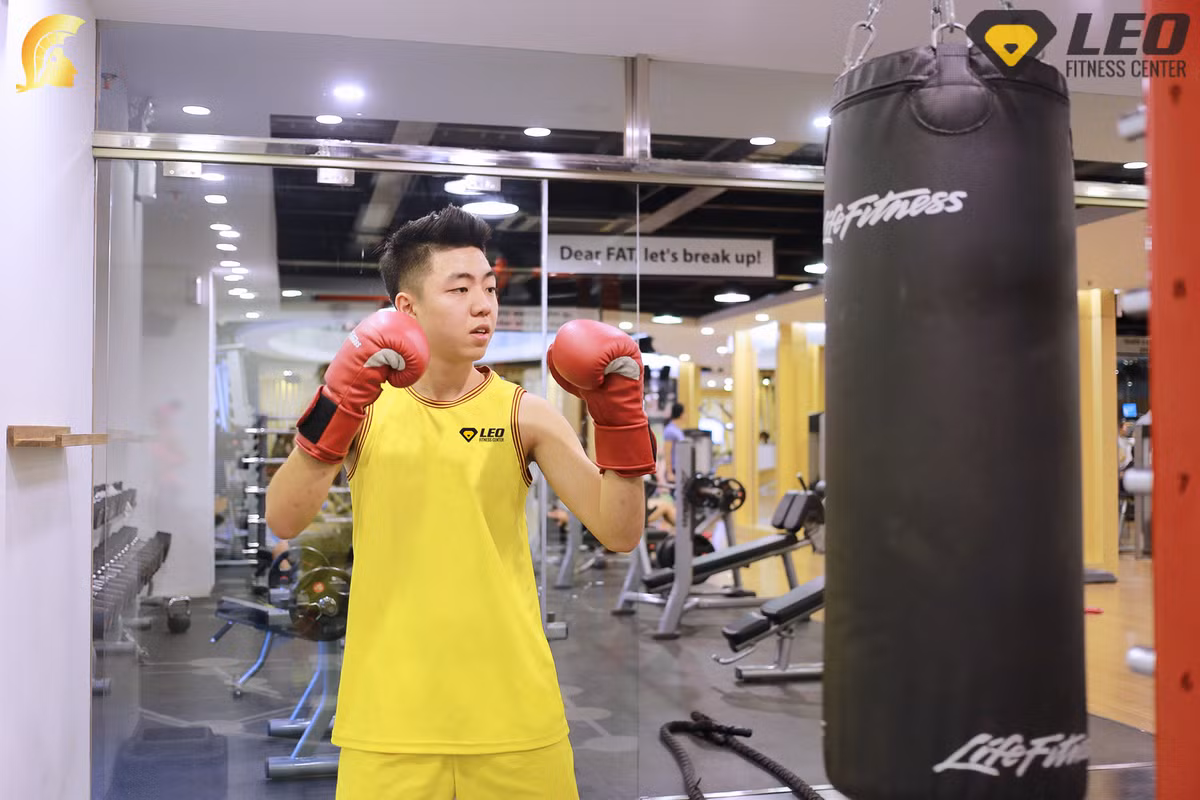 Lo dien guong mat dai dien nam sinh Hoc vien Ngoai giao-Hinh-2
