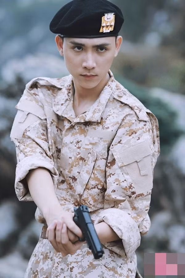 A day roi: Song Joong Ki 