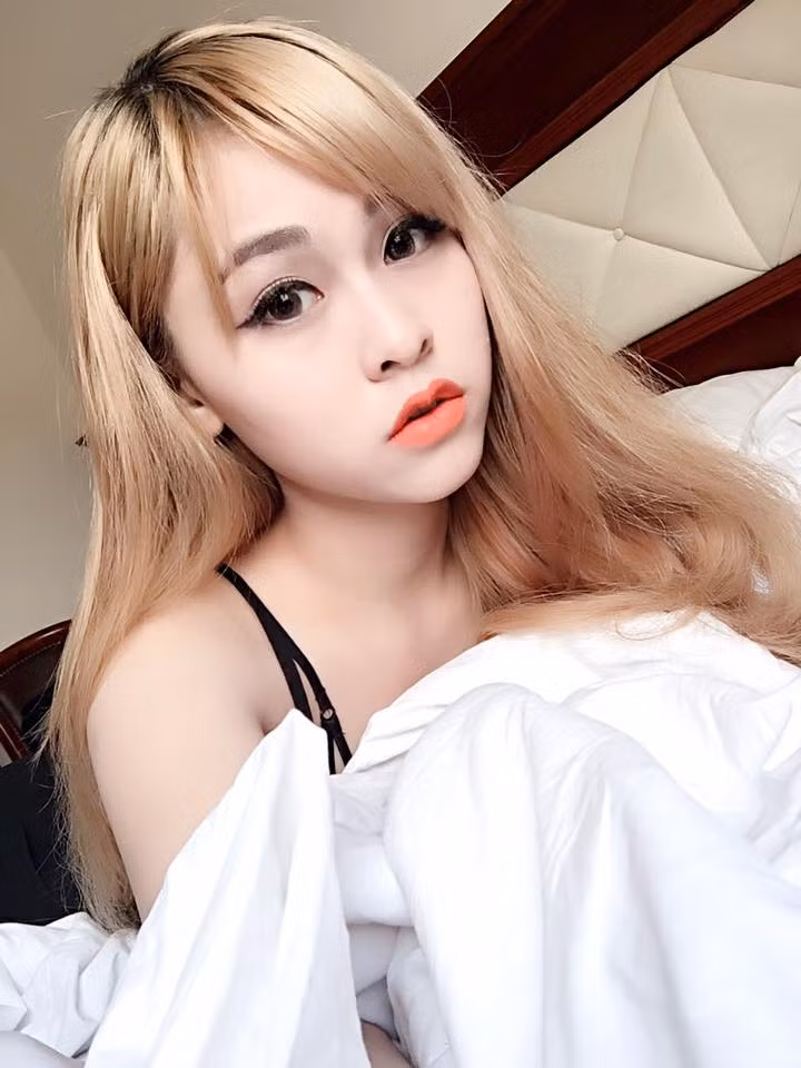 Lee Ann khá đang dạng trong phong cách thể hiện trước công chúng, với sự nỗ lực của bản thân, những bộ ảnh của cô đã thực hiện nhận được nhiều lời khen ngợi tích cực của giới chuyên môn và fan yêu mến. Ảnh: FBNV.