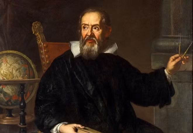 Nhà thiên văn học Galileo di vincenzo Bonaiuti de Galilei từng bị kết tội dị giáo vì khẳng định Trái đất quay quanh Mặt trời. Vào năm 1642, ông qua đời, hưởng thọ 78 tuổi. Thi hài của nhân vật nổi tiếng này được chôn cất trong ngôi mộ phía sau nhà thờ Santa Croce ở Florence, Italy.