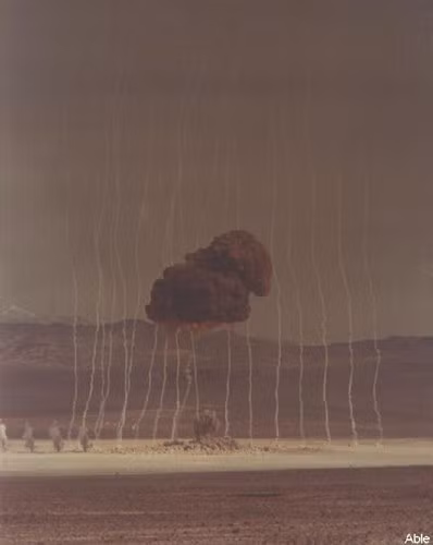 Vũ khí hạt nhân phát nổ với sức công phá 1 kiloton ở Bãi thử Nevada trong khoảng thời gian từ năm 1951 - 1952.