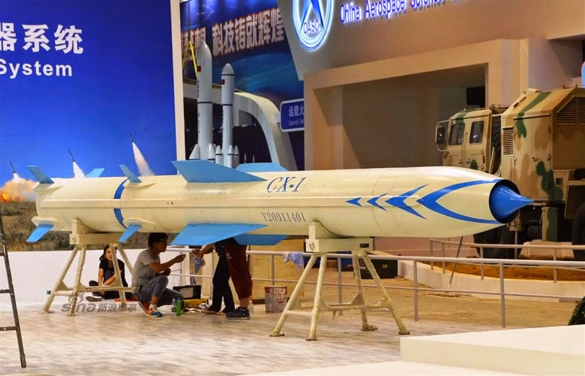 Tuy nhiên theo ông Wang, do sự hạn chế của công nghệ, cả tên lửa hành trình CX-1 và BrahMos không thể vượt quá 300 km nên cả hai có nhiều điểm tương đồng.