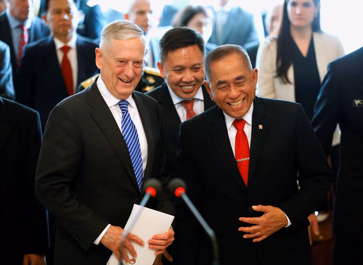 "Indonesia đang trông đợi sớm nhận được các chiến đấu cơ, chúng tôi rất quan tâm đến việc này. Tôi cần hoàn tất vấn đề điều phối cuối cùng, dứt điểm thỏa thuận với Bộ Tài chính và Bộ Thương mại về một số chi tiết gắn với thủ tục thanh toán hợp đồng", người đứng đầu cơ quan quân sự Indonesia cho biết.