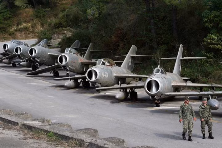 Những chiếc MiG-15 ở căn cứ Kucova.