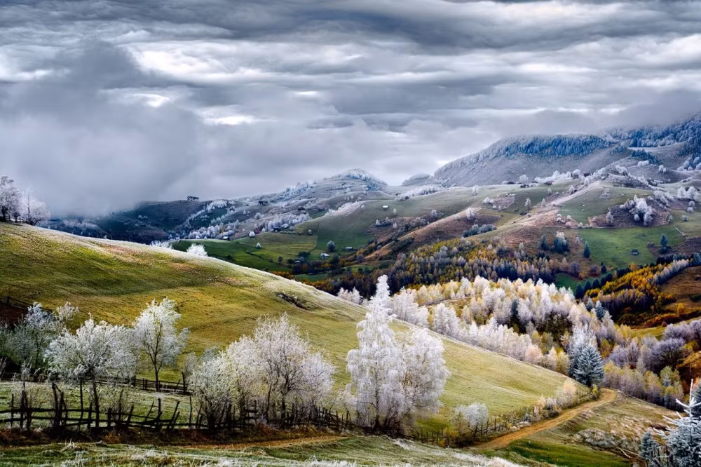 Mùa thu ở Romania đẹp kỳ diệu như xứ sở thần tiên.
