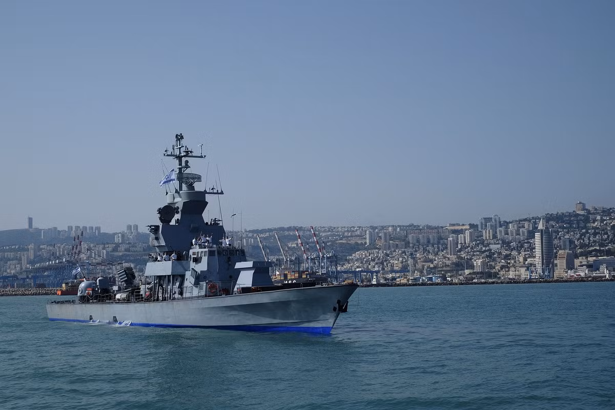 Nhưng tham vọng của Israel chưa dừng lại ở đây, hải quân nước này vẫn muốn chiếc Sa'ar 4.5 mạnh hơn nữa, chính vì vậy mà họ đã thực hiện một gói nâng cấp rất đáng chú ý.