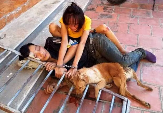 Thanh Hoa: Nguoi dan xich cap tinh nhan trom cho cung tang vat