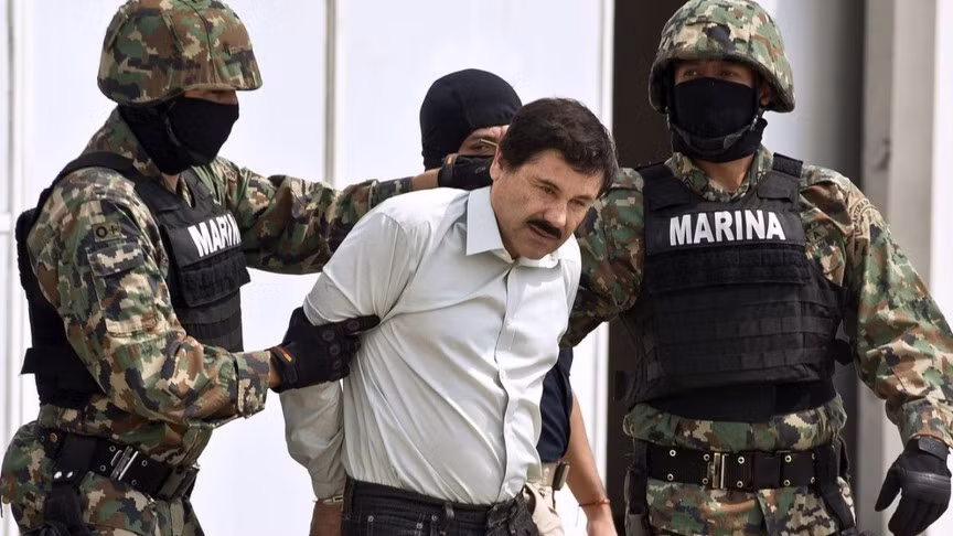 Năm 2009, tạp chí Forbes liệt kê trùm ma túy Joaquin “El Chapo” Guzman vào danh sách những tỷ phú giàu nhất thế giới. Ông trùm Đế chế Sinaloa Cartel được cho là kiểm soát 25% hoạt động buôn lậu ma túy vào Mỹ, khiến tổ chức tội phạm này trở thành một đế chế ma túy mạnh nhất thế giới.