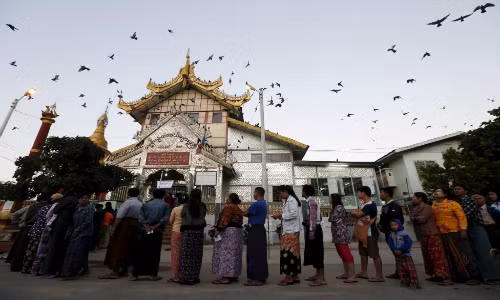 Toan canh cuoc bau cu Myanmar qua anh-Hinh-12