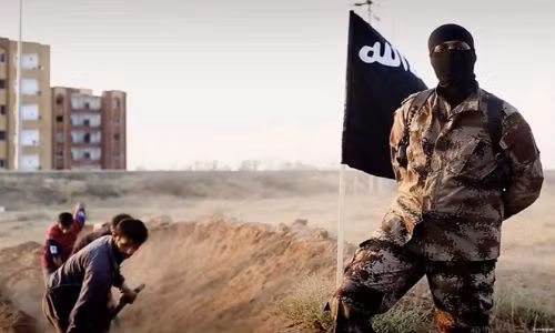 Phien quan IS tung video xu tu 200 tre em Syria