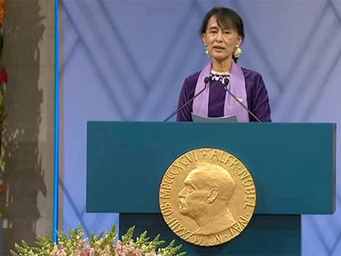 Cuoc doi nguoi phu nu noi tieng nhat Myanmar-Hinh-11