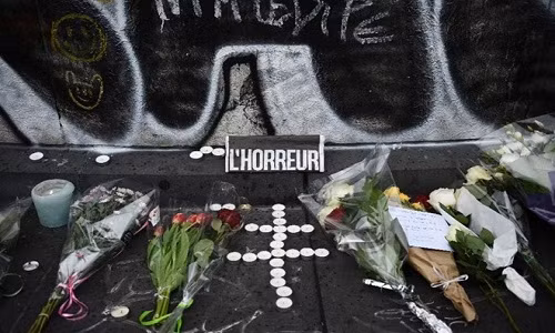 Ho chieu Syria trong vu khung bo Paris la cua nguoi ti nan