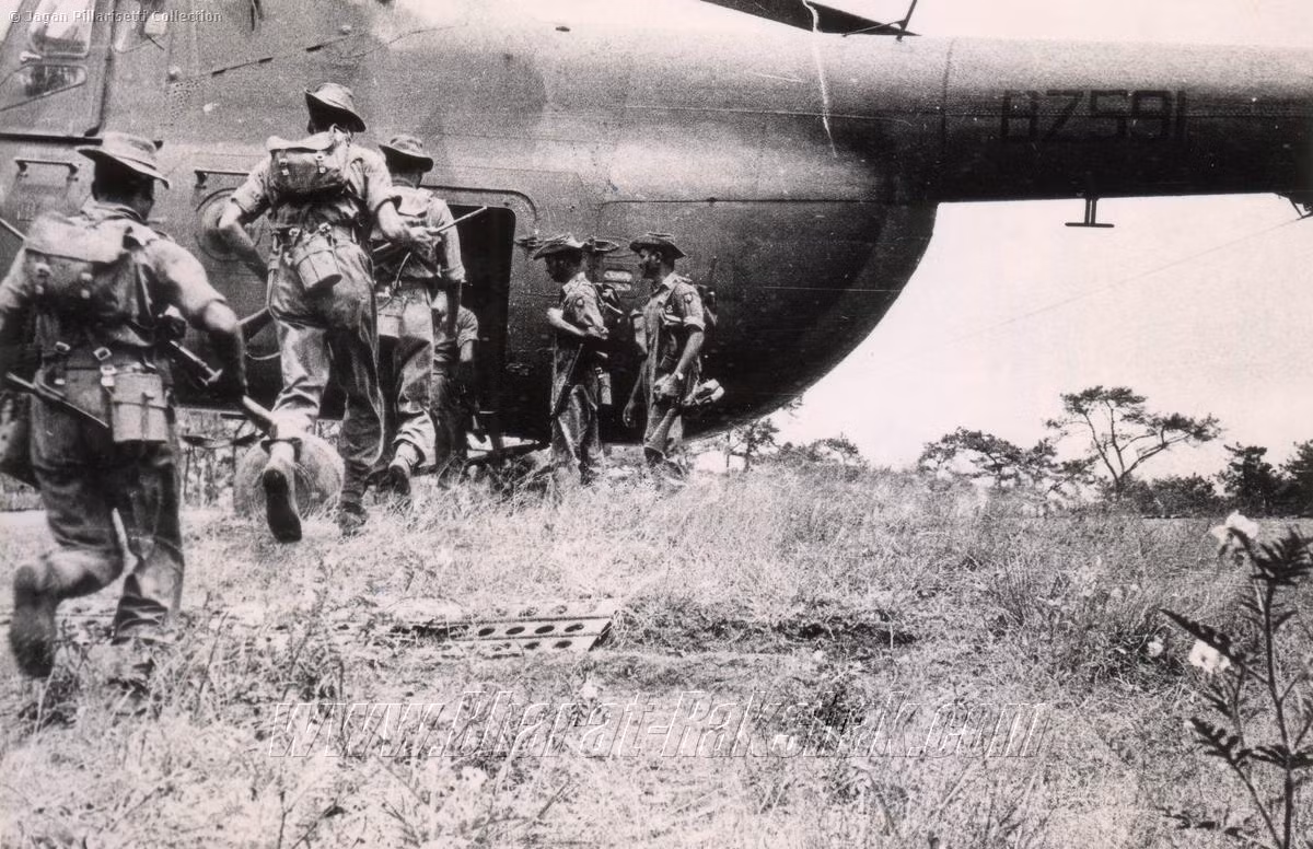 Trực thăng Mi-4 có thể vận chuyển 16 binh sĩ cùng đầy đủ vũ khí hoặc một khẩu pháo nhỏ.