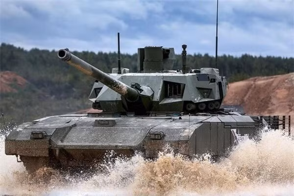 "Roselektronika Holding - một đơn vị thành viên của Tập đoàn công nghệ nhà nước Rostec đã phát triển vật liệu hấp thụ sóng radar đặc biệt, được thiết kế để giảm phạm vi phát hiện của thiết bị, phương tiện quân sự mang nó", thông tin được RIA Novosti cung cấp sau khi tham chiếu dịch vụ báo chí của doanh nghiệp.