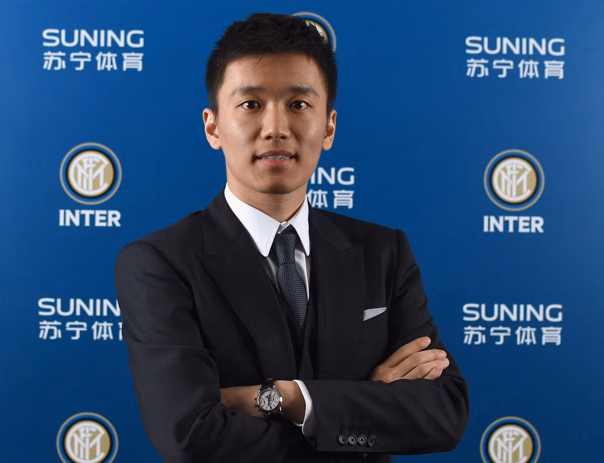 Sau khi tốt nghiệp, Steven Zhang nhận được lời mời nhập học từ Viện Công nghệ Massachusetts (MIT) và Đại học Duke. Cuối cùng, con trai của tỷ phú Zhang Jindong quyết định chọn ngành Kinh tế tại trường Wharton thuộc ĐH Pennsylvania, Mỹ.