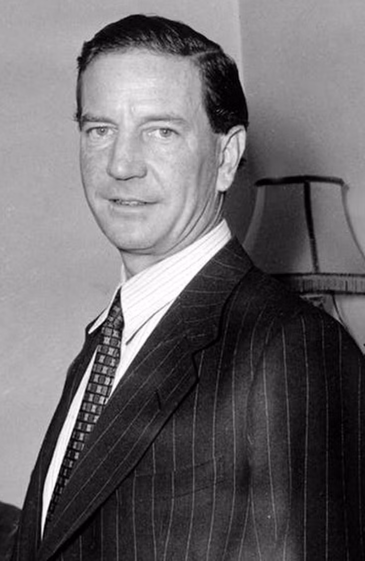 Lúc làm những công việc trên, điệp viên Kim Philby bí mật gửi những thông tin tình báo quan trọng của quân đội Anh và các nước đồng minh cho Liên Xô. Không những vậy, Kim Philby còn giúp Liên Xô xây dựng mạng lưới tình báo.