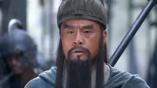 Trên thực tế, người đánh bại và tiêu diệt Hoa Hùng là Tôn Kiên - Thái thú Trường Sa (một địa danh thuộc tỉnh Hồ Nam, Trung Quốc ngày nay).