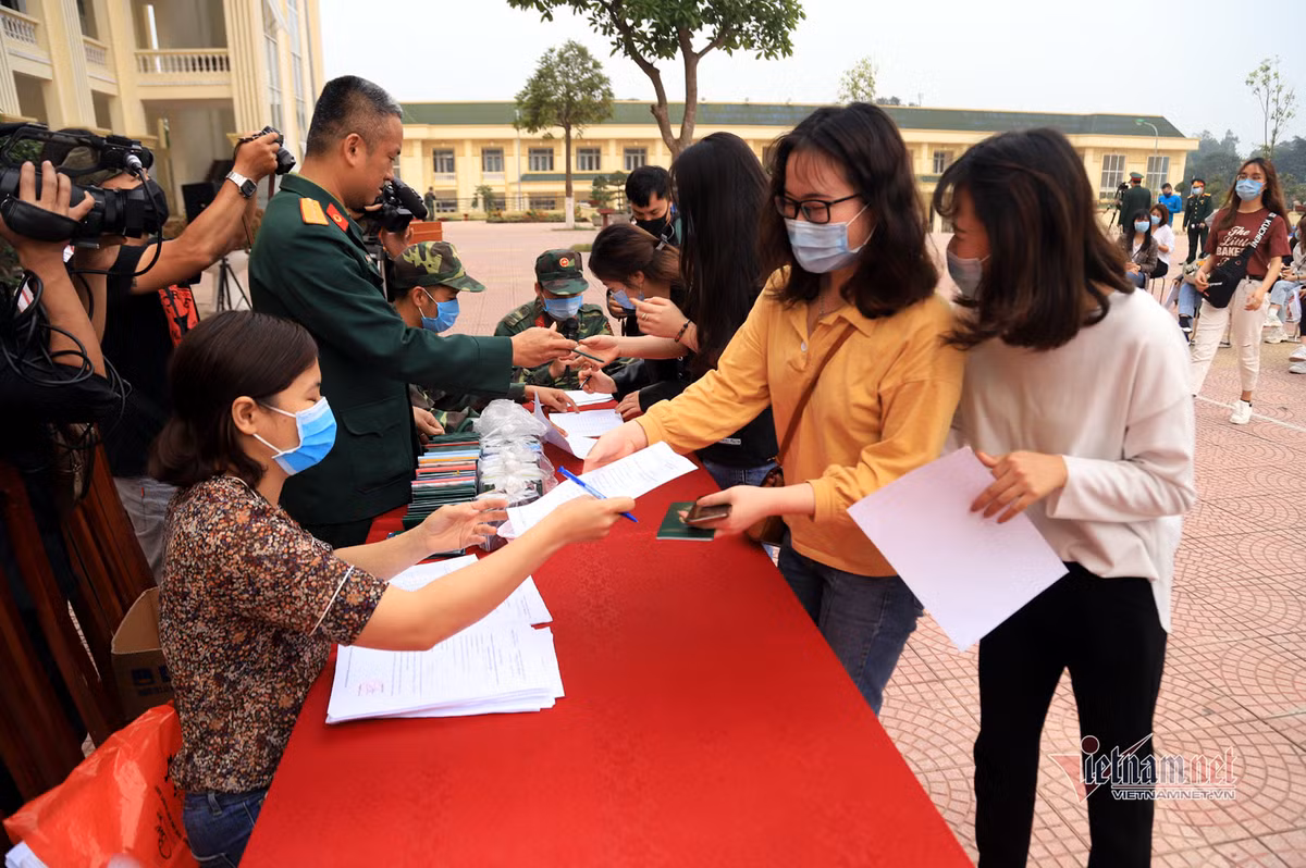 Quyen luyen chia tay khu cach ly 'com ngon, thoai mai nho mai khong quen'-Hinh-7