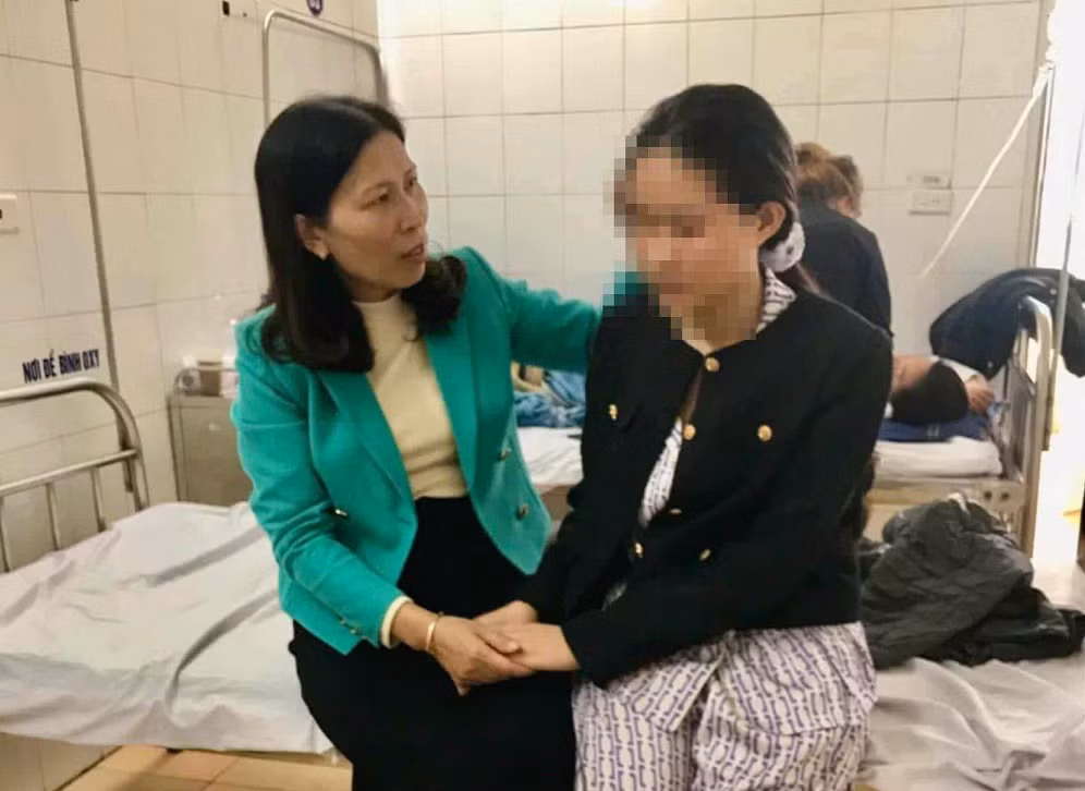 Bố đẻ, chú ruột đánh bé gái ở Hải Dương có bị xử lý? Bo de, chu ruot danh be gai o Hai Duong co bi xu ly?