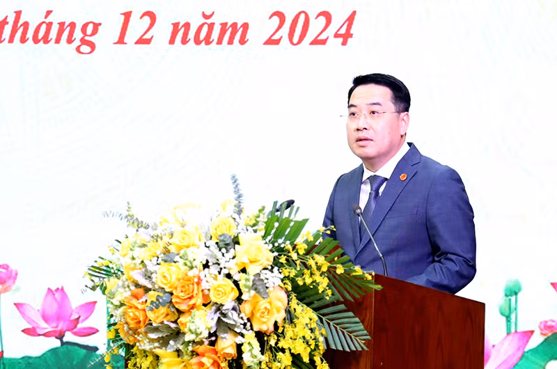 Ông Nguyễn Tuấn Anh giữ chức Chủ tịch UBND tỉnh Yên Bái Ong Nguyen Tuan Anh giu chuc Chu tich UBND tinh Yen Bai