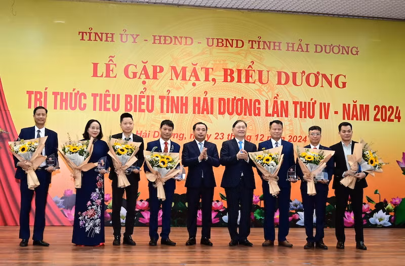 Trí thức phát huy trí tuệ xây dựng Hải Dương ngày càng phát triển Tri thuc phat huy tri tue xay dung Hai Duong ngay cang phat trien