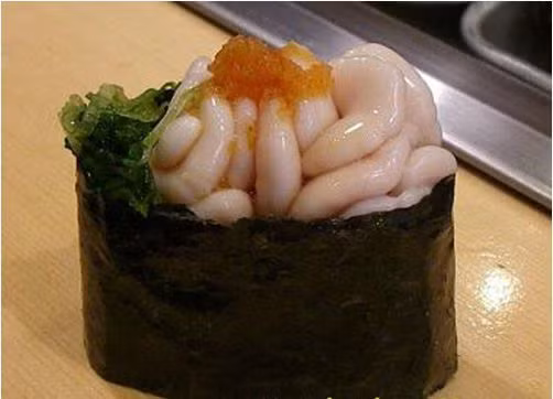 Sushi được làm từ bộ phận sinh dục cá cũng khá dị nhưng lại là món ăn nổi tiếng ở Nhật.