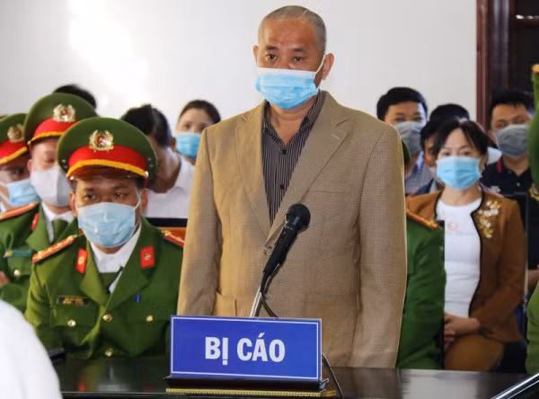 Ngày 8/1/2020, TAND tỉnh Đắk Nông đã tuyên tổng mức hình phạt là tử hình đối với bị cáo Đỗ Văn Minh về 4 tội: giết người, lạm dụng tín nhiệm chiếm đoạt tài sản, xâm phạm mồ mả và hủy hoại tài sản.