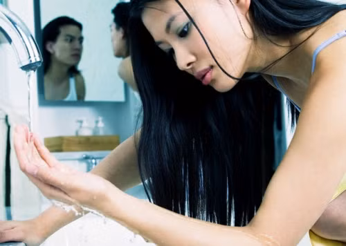 Toi da gay ra chuyen tay dinh trong ngay chong di nghi le