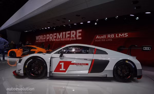 Audi R8 LMS 2016 - San sang tranh tai tai GT3-Hinh-6