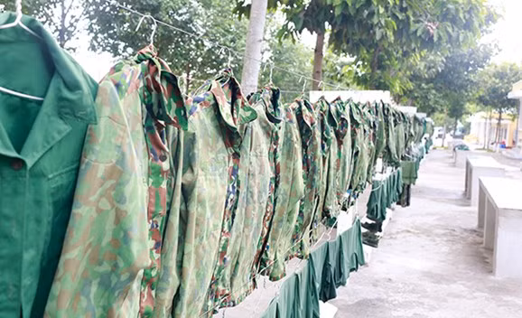 Sau gần 3 tháng huấn luyện, tất cả chiến sĩ mới đã hòa nhập tốt với đời sống trong quân ngũ, chấp hành nghiêm các quy định của đơn vị và đã sẵn sàng vượt qua các khoa mục kiểm tra sắp tới.
