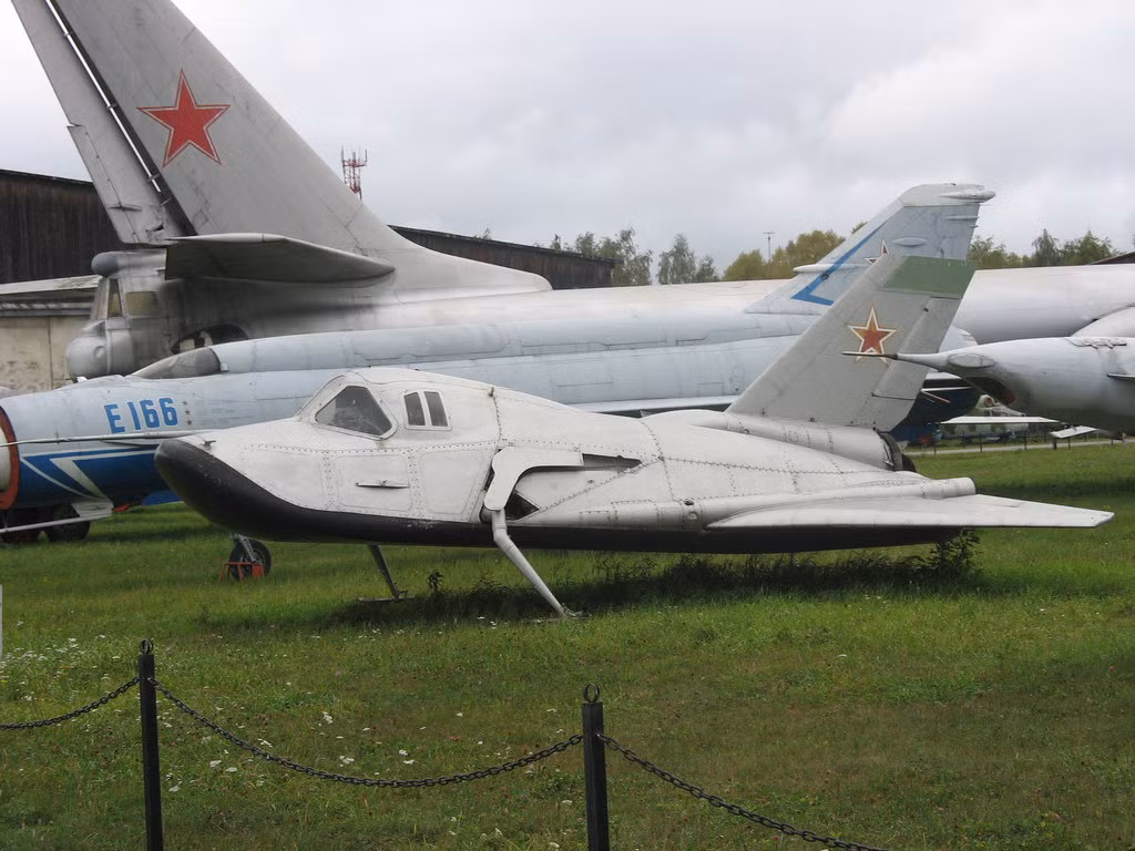 MiG-105 tại bảo tàng của Nga. Ảnh: Peter Albrecht.