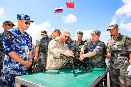 Trong khi đó, Moscow và Bắc Kinh vẫn khẳng định việc tăng cường hợp tác về mặt quân sự của hai quốc gia này chỉ nhằm "đảm bảo an ninh khu vực". Nguồn ảnh: TASS.