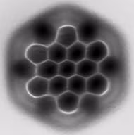 Khi các PAH hấp thụ một photon từ một ngôi sao, chúng sẽ dao động và tạo ra các điểm phát xạ mà kính viễn vọng không gian James Webb có thể quan sát được.