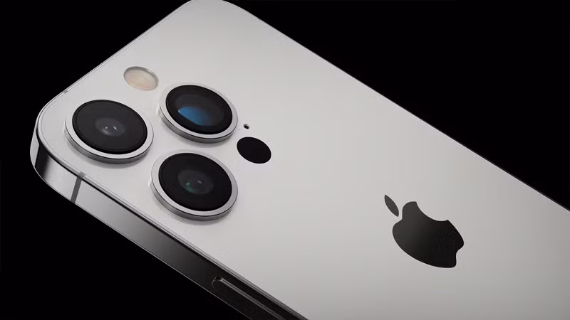 Có tin đồn cho rằng, iPhone 15 và iPhone 15 Plus được cho là sẽ có thiết kế cụm camera lồi mới do đi kèm cảm biến 48 MP giống như những gì Apple đã giới thiệu trên dòng iPhone 14 Pro năm nay.