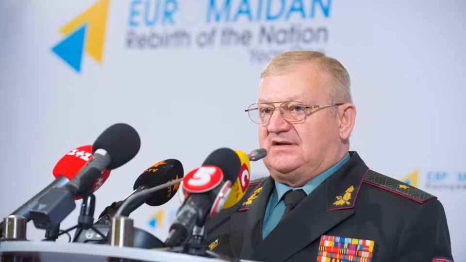 Ukraine thua nhan co linh danh thue nuoc ngoai o Donbass