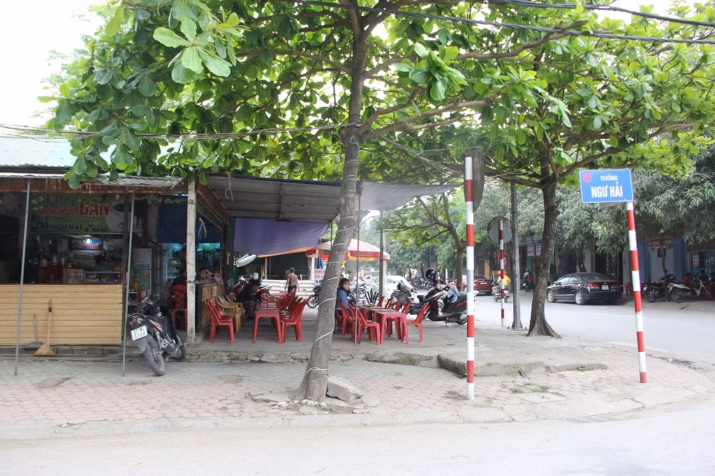 Nghe An: Hang chuc ho dan sap bi day ra duong vi 