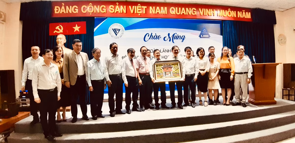 Lien hiep cac Hoi Khoa hoc va Ky thuat Viet Nam lam viec voi TPHCM ve cong tac tri thuc-Hinh-3