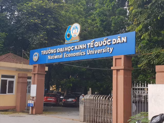 Con lanh dao duoc nang diem o Hoa Binh khong bi duoi hoc: Vi sao?-Hinh-3