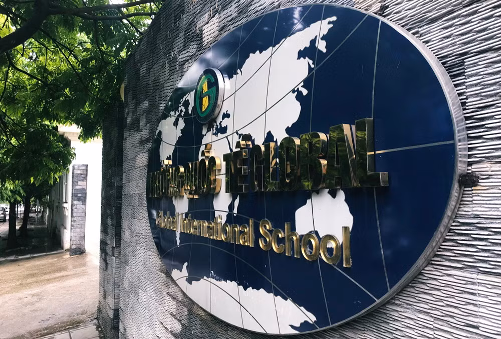 Tuy nhiên không hiểu vì sao Global vẫn ngang nhiên treo biển hiệu "Trường Quốc tế Global" ở nhiều vị trí bắt mắt.