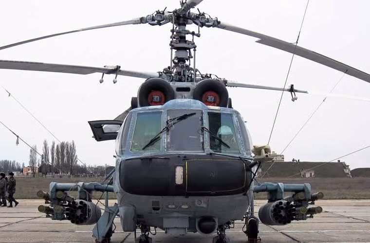 Hai cánh nhỏ trực thăng Ka-29 cho phép mang tối đa 8 tên lửa chống tăng có điều khiển 9M114 (NATO định danh là AT-6 Spiral) đạt tầm bắn 400-5.000m và các ống phóng rocket cỡ 57mm.