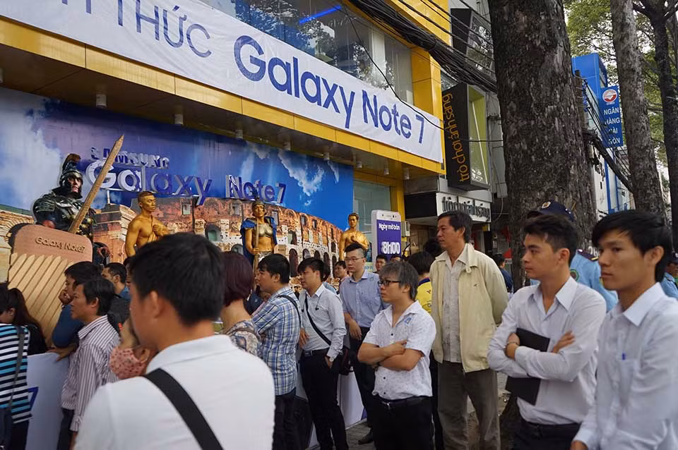 Tất cả đều rất háo hứng. (Ảnh: Techz)