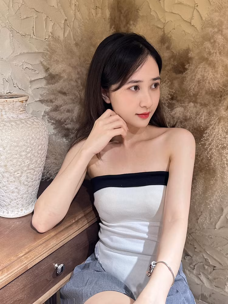 Sau khi rời khỏi vị trí HLV Team Flash, Hằng Đàm mở ra chương mới trong sự nghiệp với công việc streamer tự do. (Ảnh: gamek)