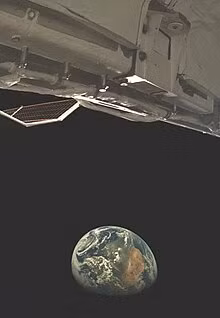 Bức ảnh cho thấy thiết kế tối tân và khả năng tàng hình của X-37B.(Ảnh: wikipedia)