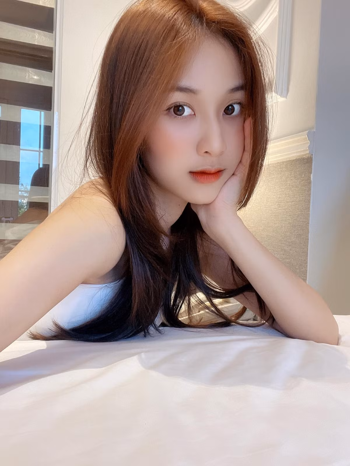 Trong tương lai, Hà Thương mong muốn hoạt động trong lĩnh vực kinh doanh.