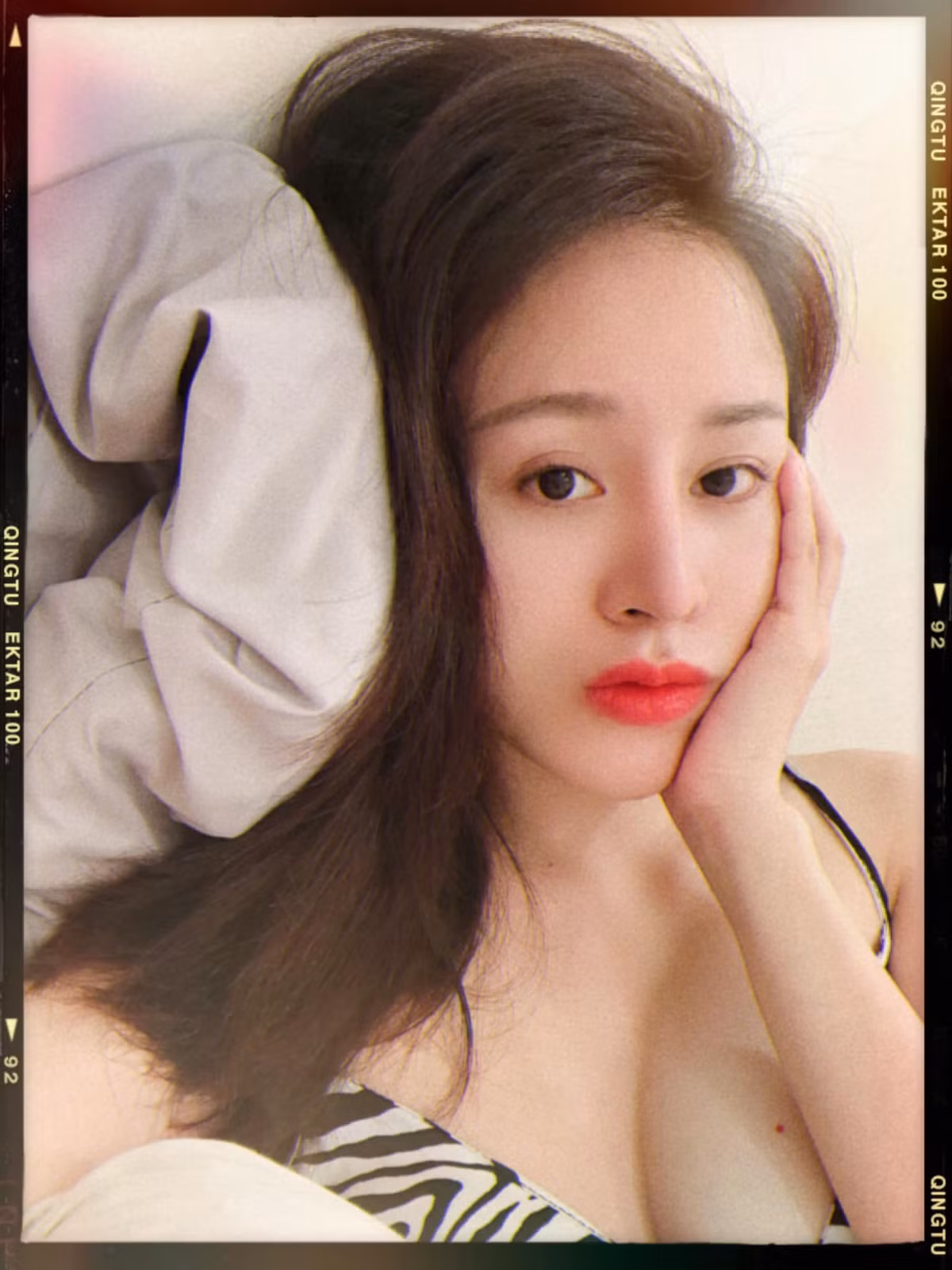 Hiện tại, Bà Tưng đã có nhà riêng là một căn chung cư cao cấp ở Sài Gòn để sống cùng gia đình.