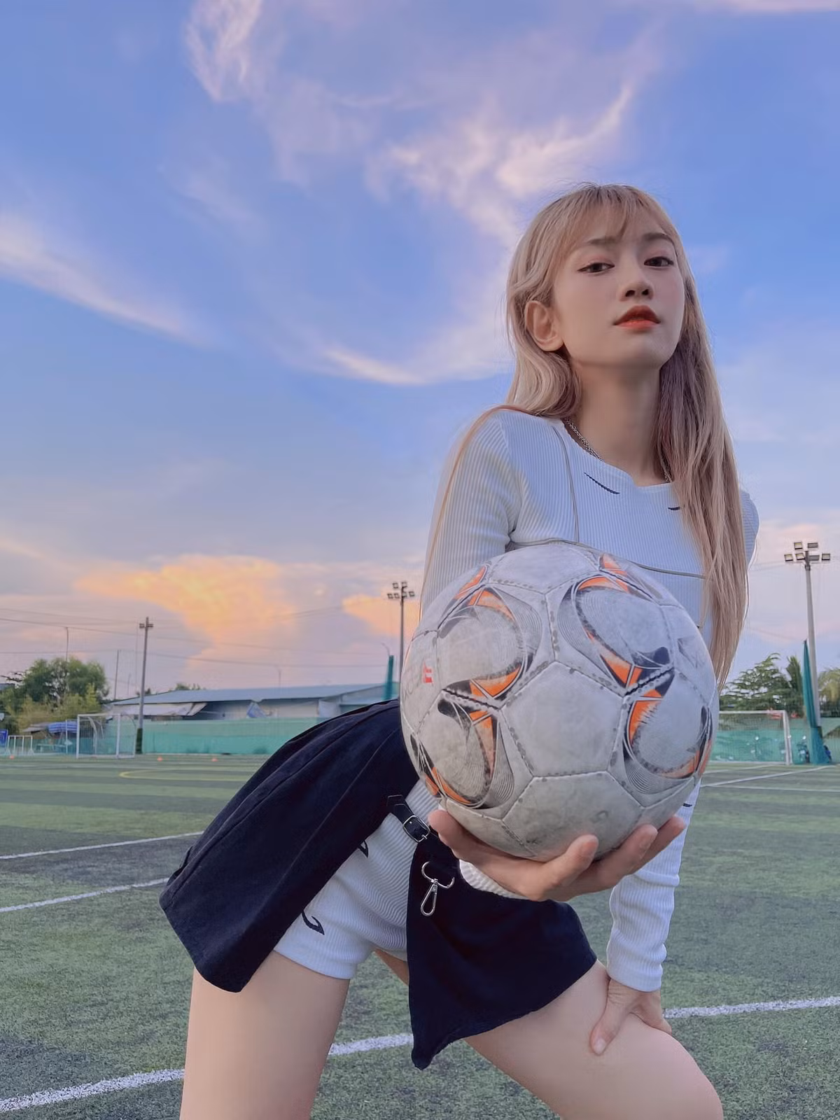 Về chuyện phẫu thuật thẩm mỹ, Lê Bống chỉ thừa nhận can thiệp duy nhất phần mũi mà thôi.