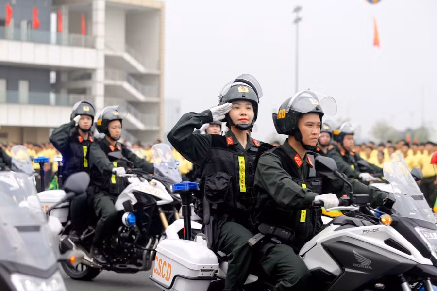Dàn môtô phân khối lớn với mẫu mã đa dạng được trang bị cho lực lượng Cảnh sát cơ động phục vụ cho nhiều loại nhiệm vụ khác nhau. 